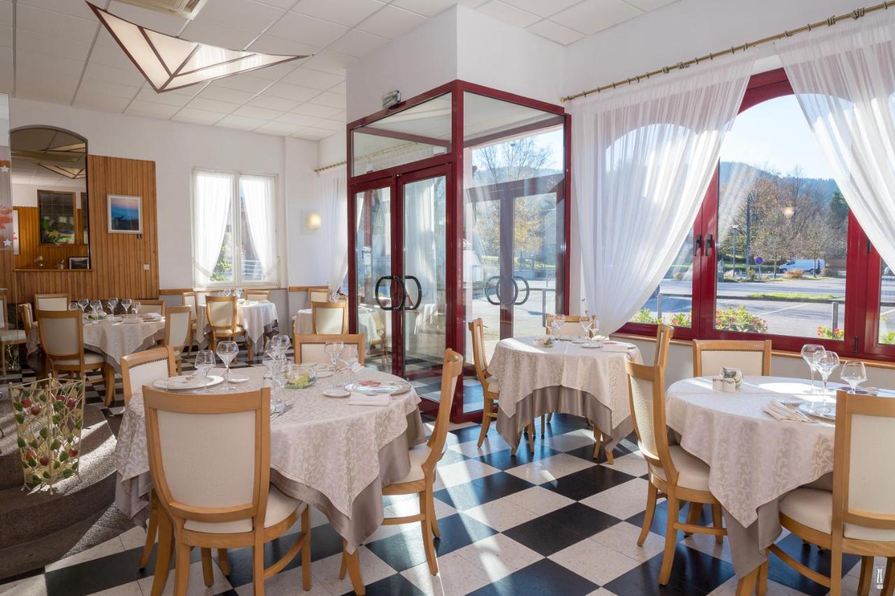 Logis Hotel & Restaurant Des Lacs Celles-sur-Plaine Eksteriør billede