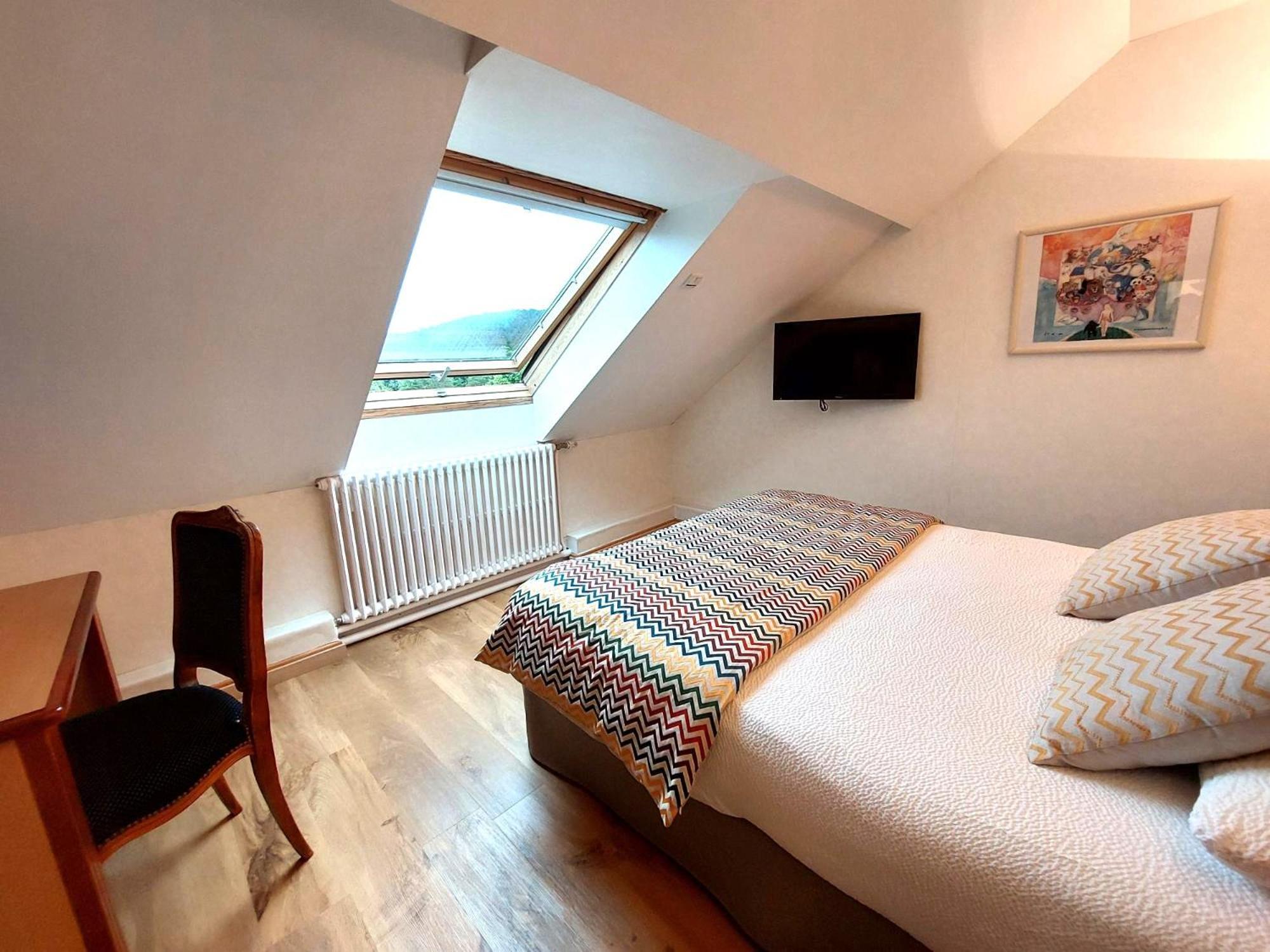 Logis Hotel & Restaurant Des Lacs Celles-sur-Plaine Eksteriør billede
