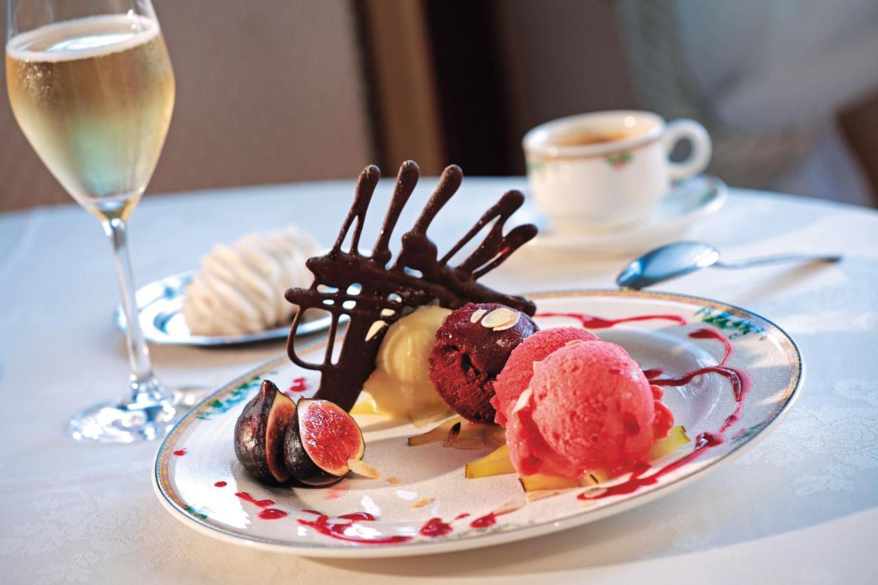 Logis Hotel & Restaurant Des Lacs Celles-sur-Plaine Eksteriør billede